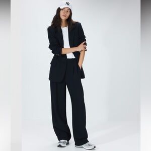 Aritzia Effortless Pants NWT